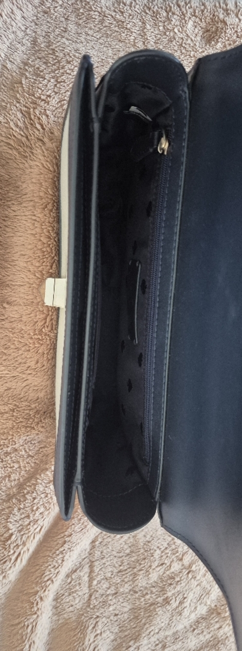 Kate Spade Bag - Picture 6 of 8